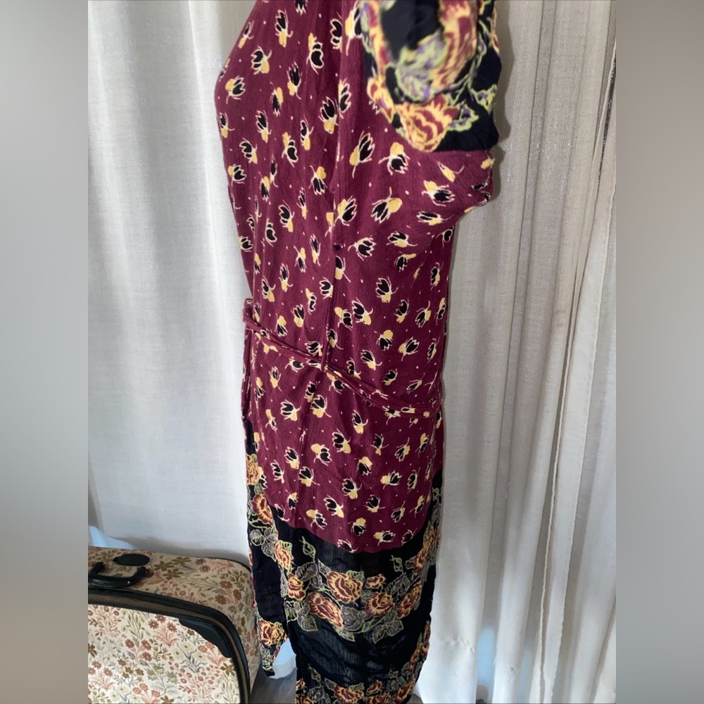 Women's Burgundy Floral Kimono Robe - Picture 4 of 10